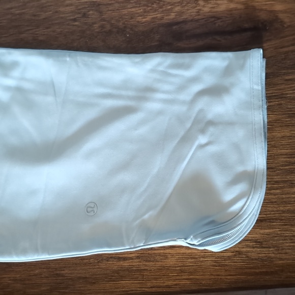 NWOT LULULEMON PANTS - Picture 3 of 5